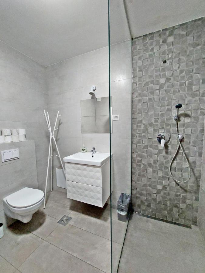 Rose Valley, Modern Studios & Apartments ลูบลิยานา ภายนอก รูปภาพ