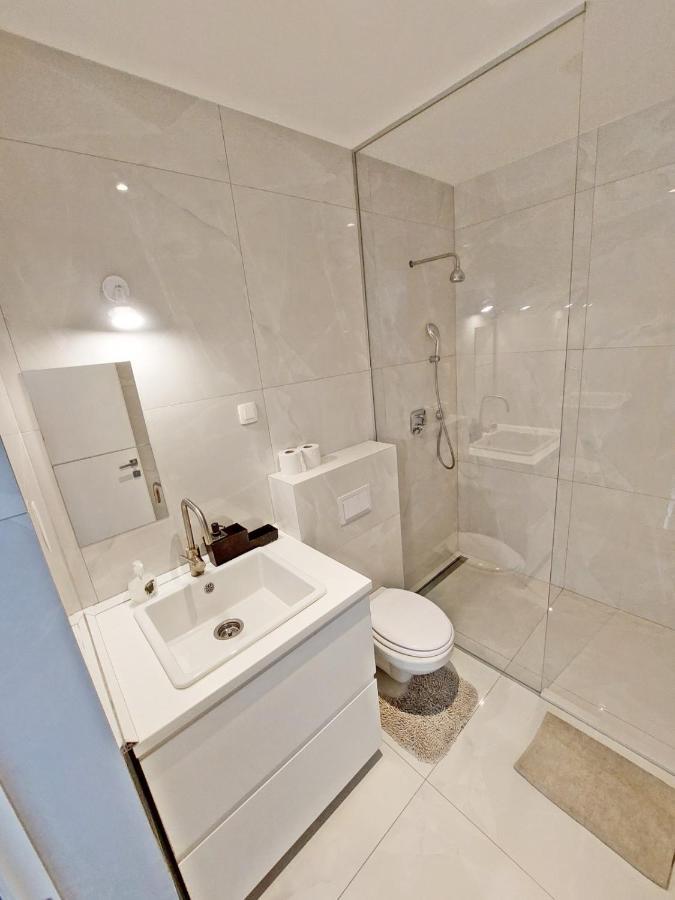 Rose Valley, Modern Studios & Apartments ลูบลิยานา ภายนอก รูปภาพ