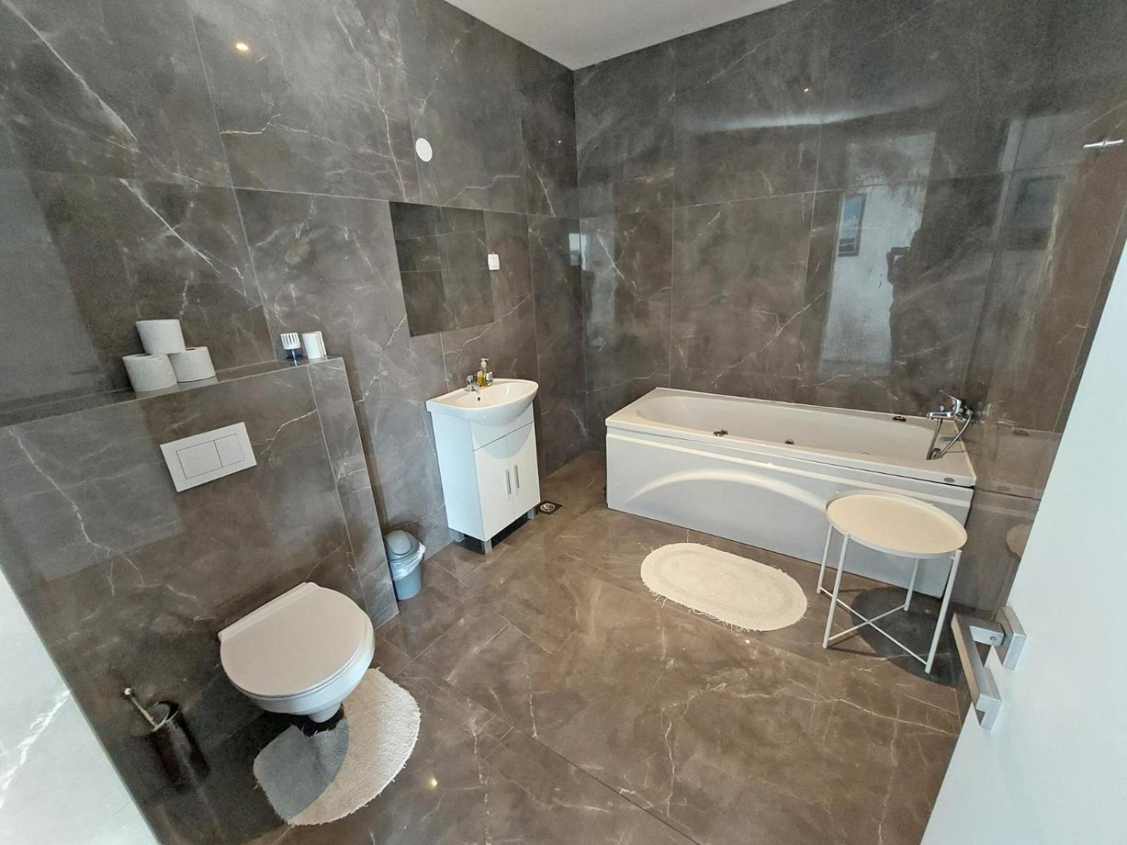 Rose Valley, Modern Studios & Apartments ลูบลิยานา ภายนอก รูปภาพ